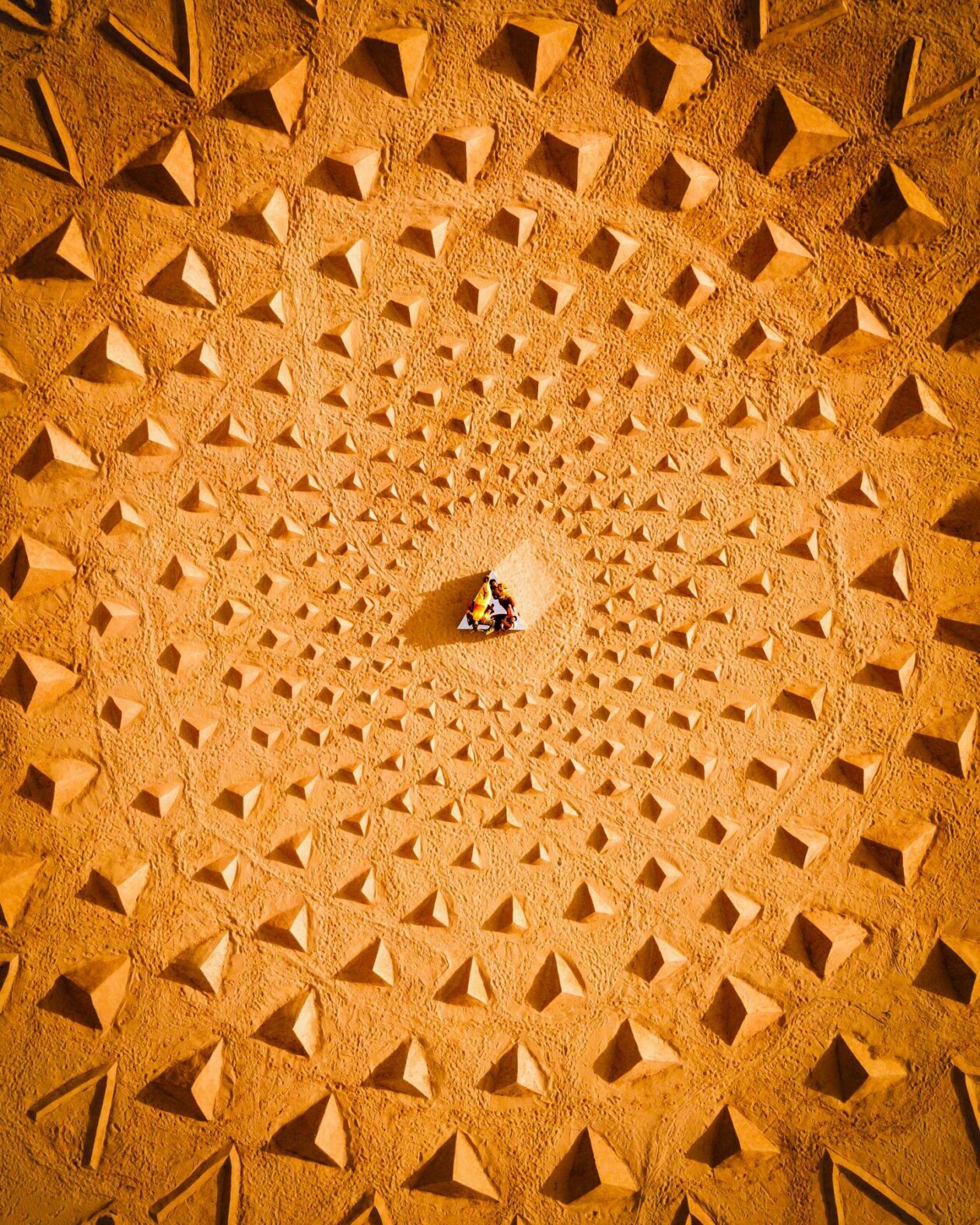 The Monumental And Precise Land Art Of California Artist Jim Denevan (16)