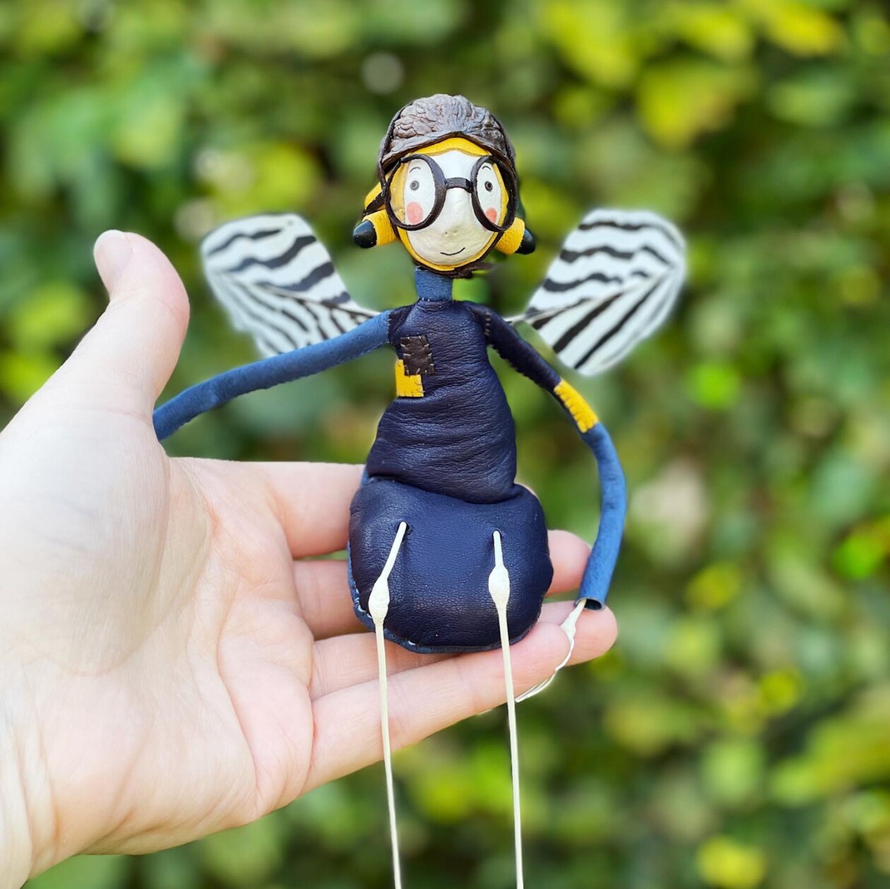 The Quirky And Amusing Fairy Lady Sculptures Of Samantha Bryan (20)