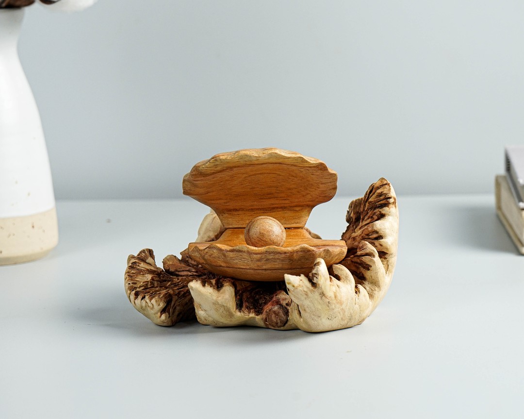 Exploring Yudi’s Exquisite Wooden Sculptures (23)