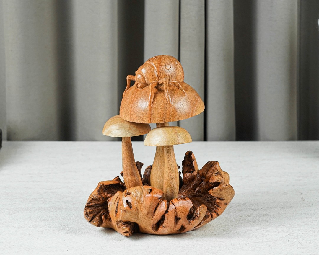 Exploring Yudi’s Exquisite Wooden Sculptures (7)