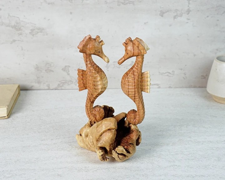 Exploring Yudi’s Exquisite Wooden Sculptures (9)