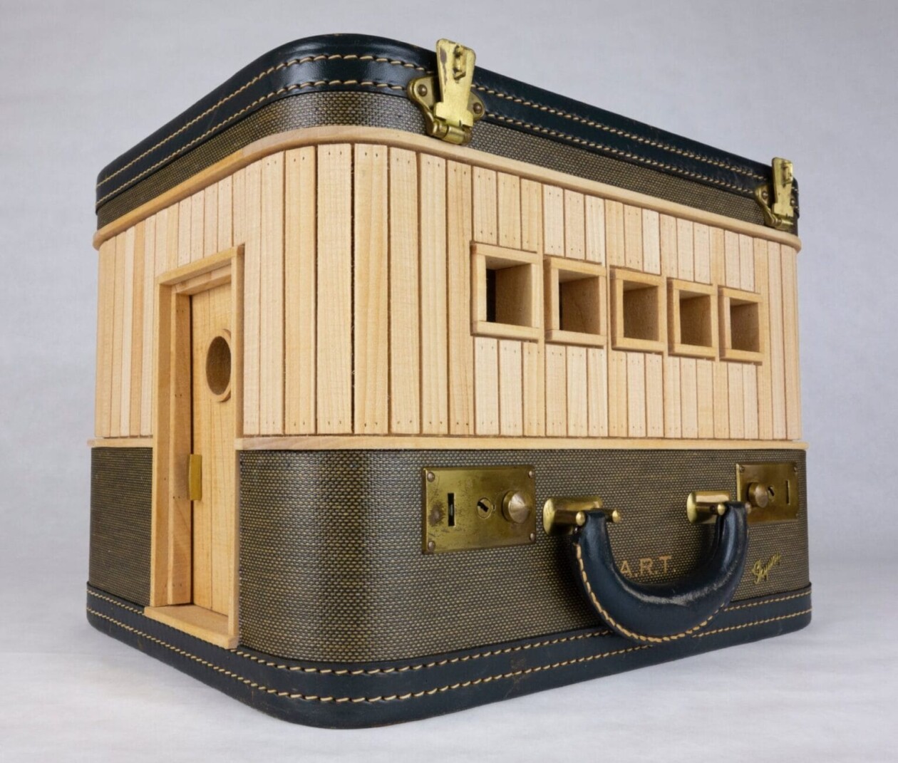 Homeward Bound, The Sculptural Narratives Of Ted Lott (4)