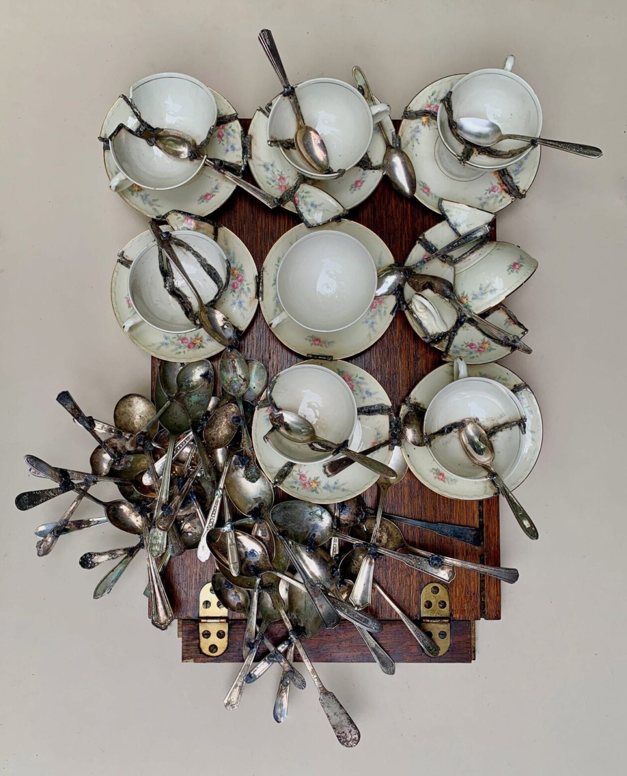 Human Nature's Kintsugi, Intriguing Surrealistic Sculptures By Glen Taylor (24)