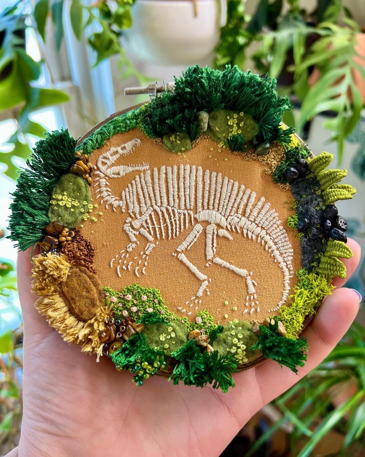 Jurassic Threads, The Clever Dinosaur Fossil Embroideries Of Ashley Wood (7)