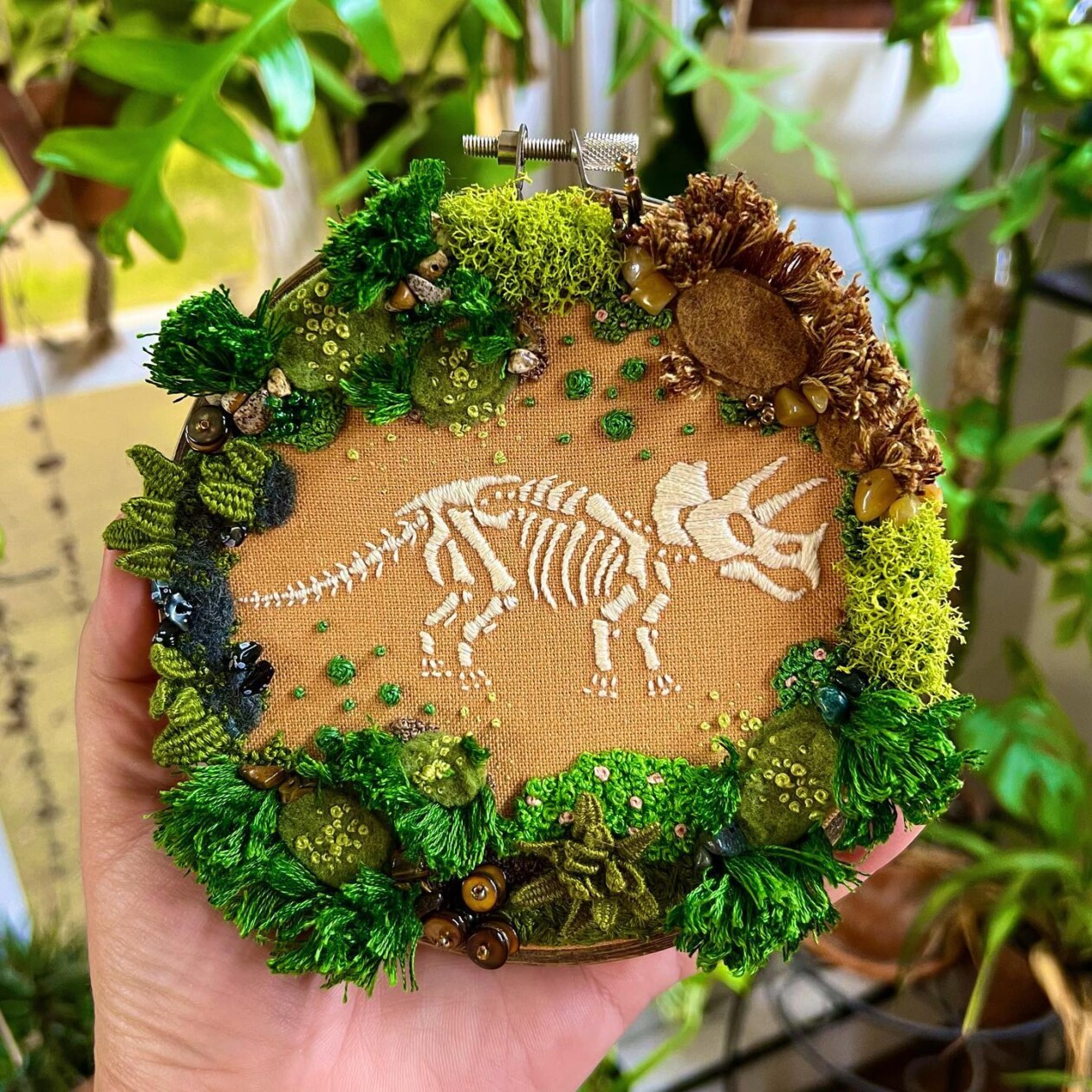 Jurassic Threads, The Clever Dinosaur Fossil Embroideries Of Ashley Wood (8)