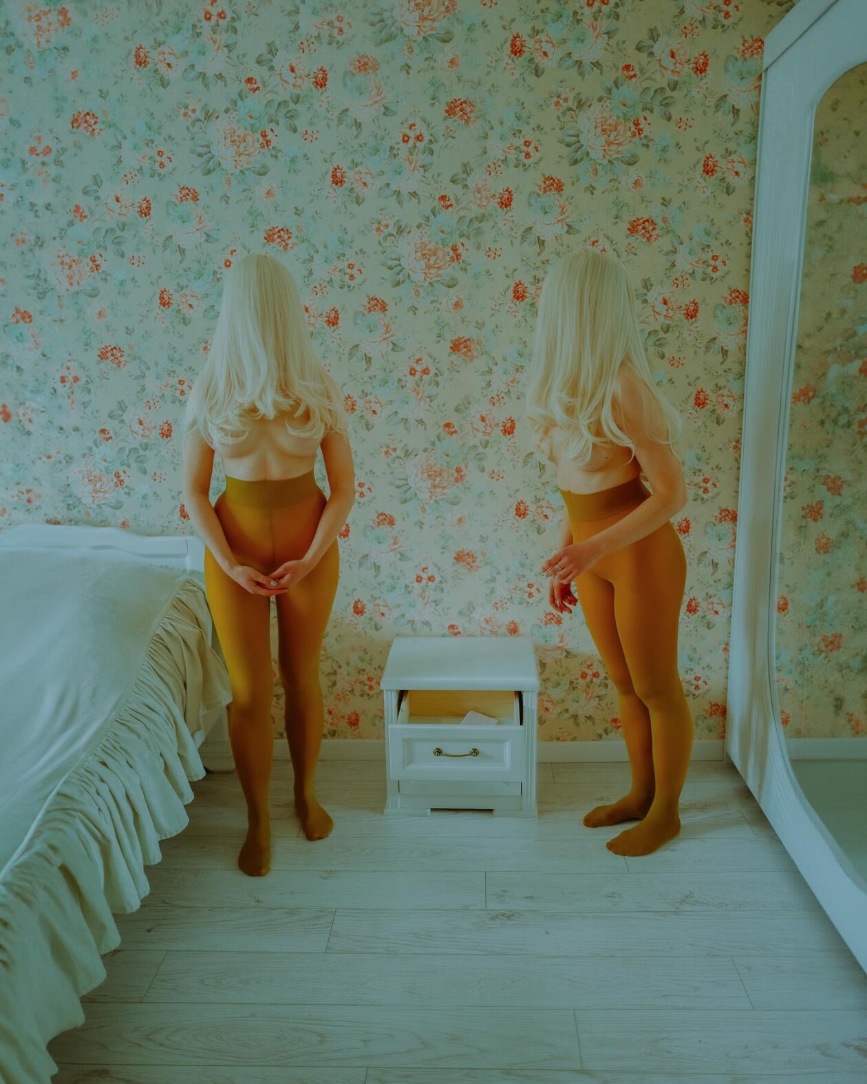 Lost In A World Of Wonder, Unveiling The Dreamlike Photos Of Elisa Belitskaya (10)