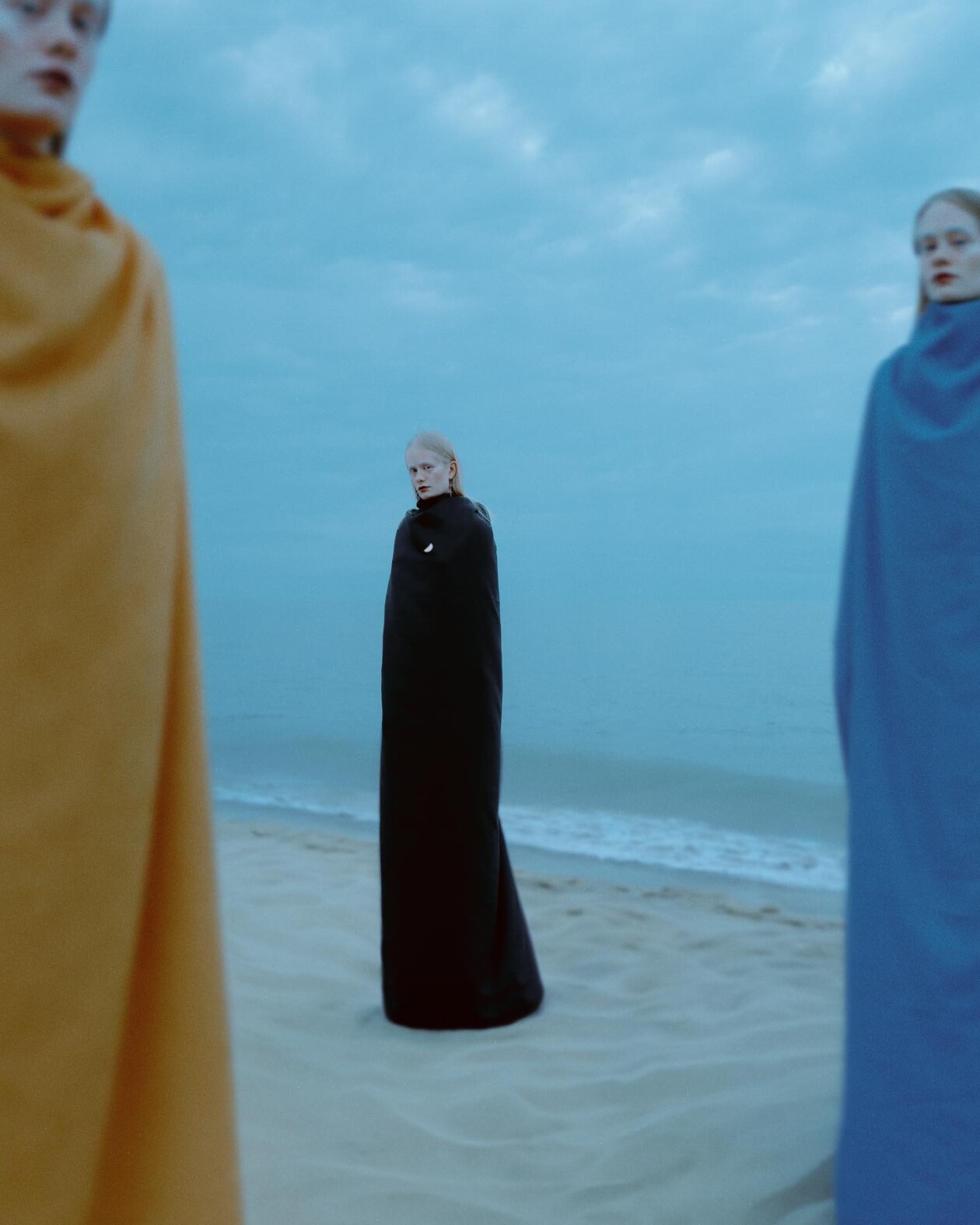 Lost In A World Of Wonder, Unveiling The Dreamlike Photos Of Elisa Belitskaya (5)