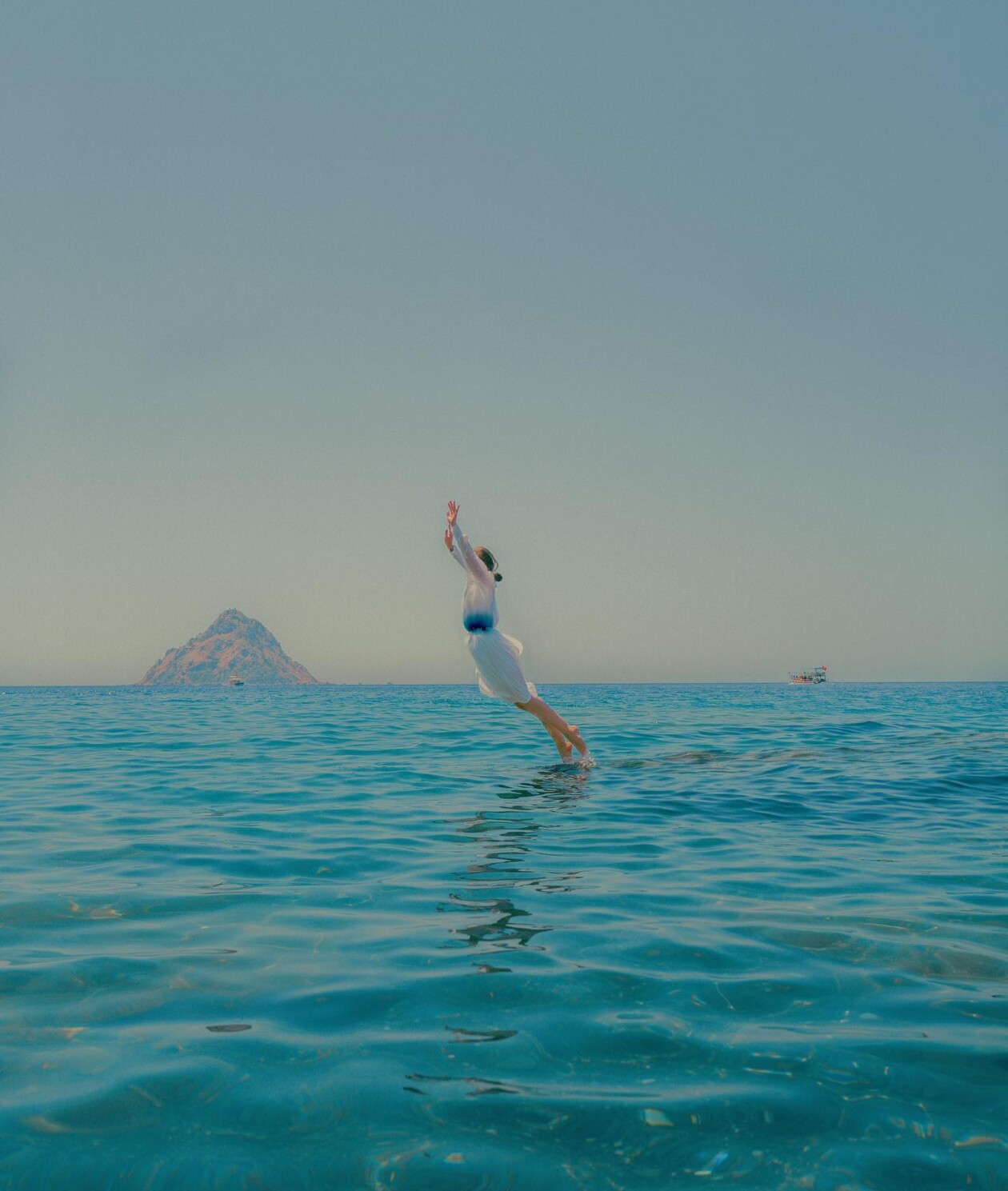 Lost In A World Of Wonder, Unveiling The Dreamlike Photos Of Elisa Belitskaya (6)