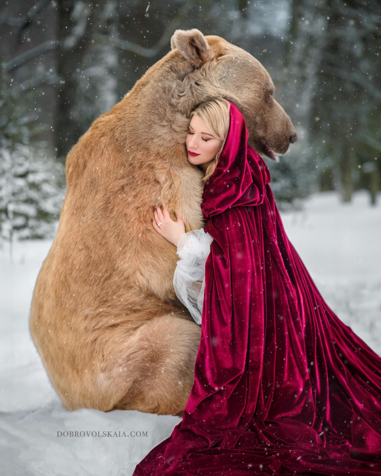 The Bond Between Humans And Animals In Anastasiya Dobrovolskaya's Portraits (13)
