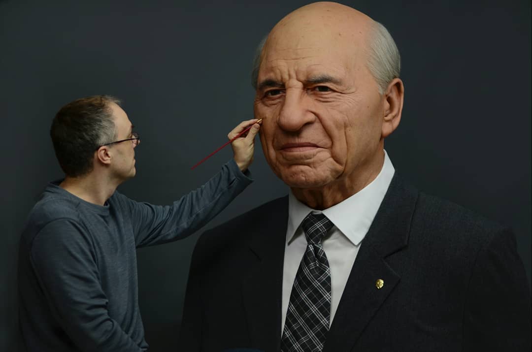 The Hauntingly Lifelike Sculptures Of Jamie Salmon (9)