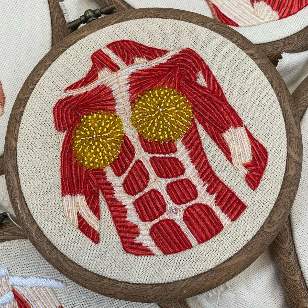 The Precise Anatomical Embroidery Of Amber Griffiths (4)