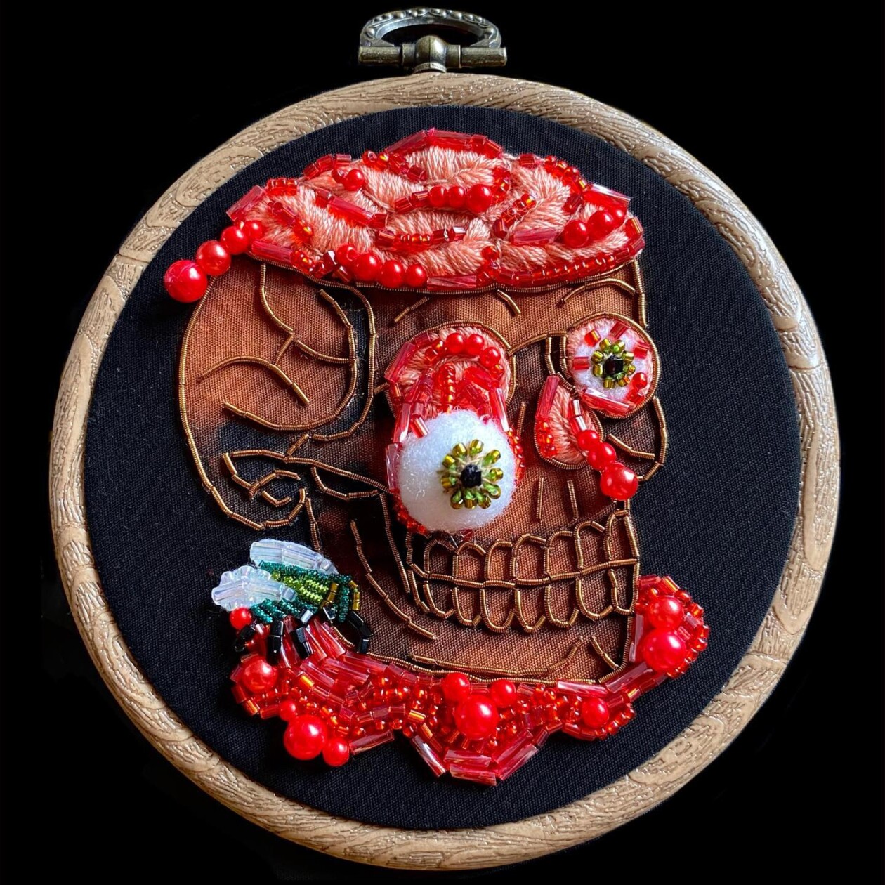 The Precise Anatomical Embroidery Of Amber Griffiths (6)