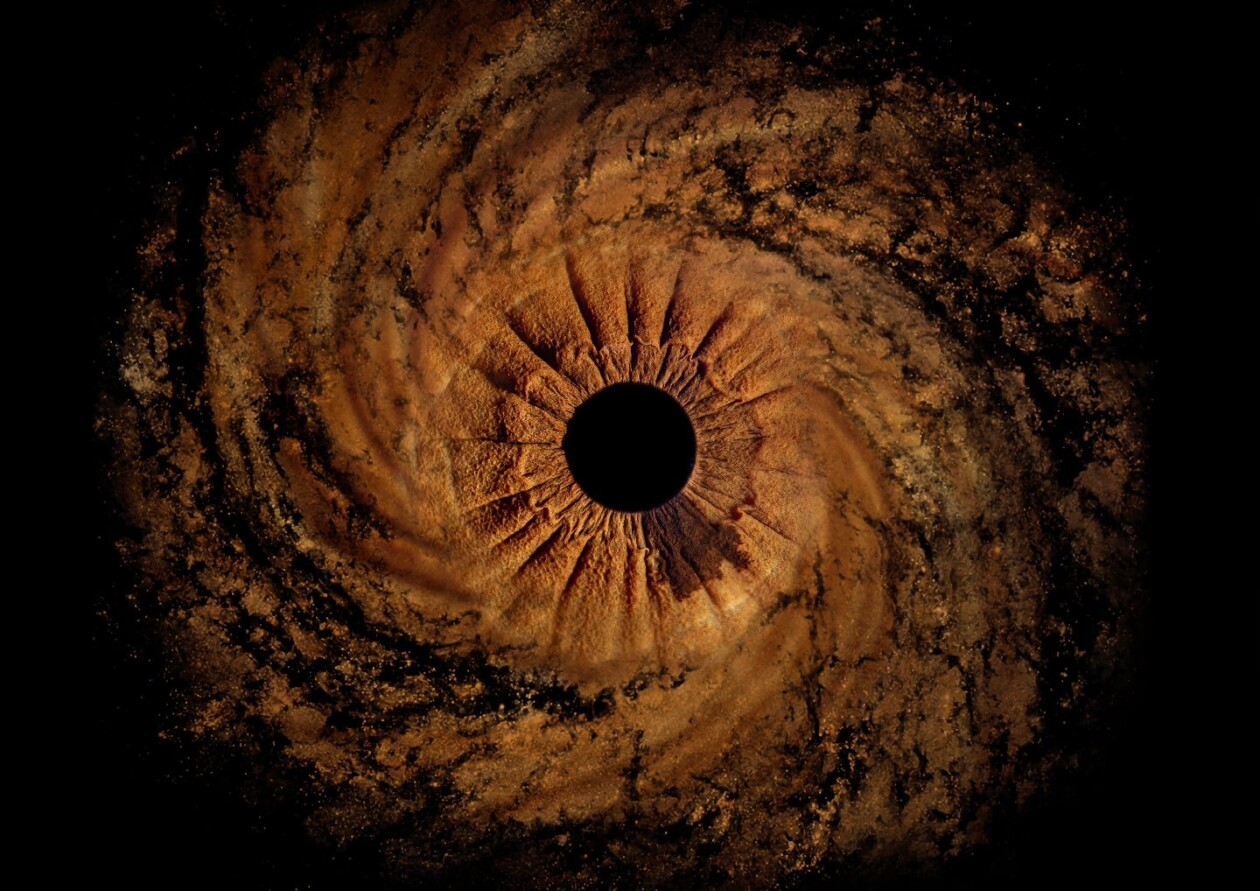 Unveiling The Uniqueness Within, Capturing The Soul Through Iris Art (4)