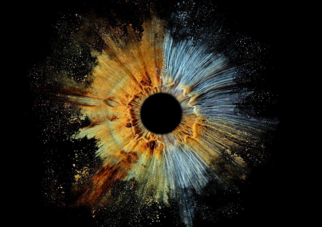 Unveiling The Uniqueness Within, Capturing The Soul Through Iris Art (8)