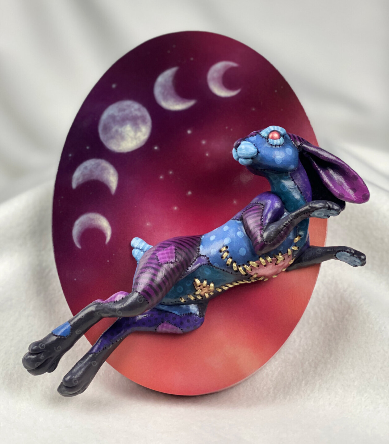 Where Clay Meets Canvas, The Vibrant Figurative Creations Of Erica Lyn Schmidt (1)