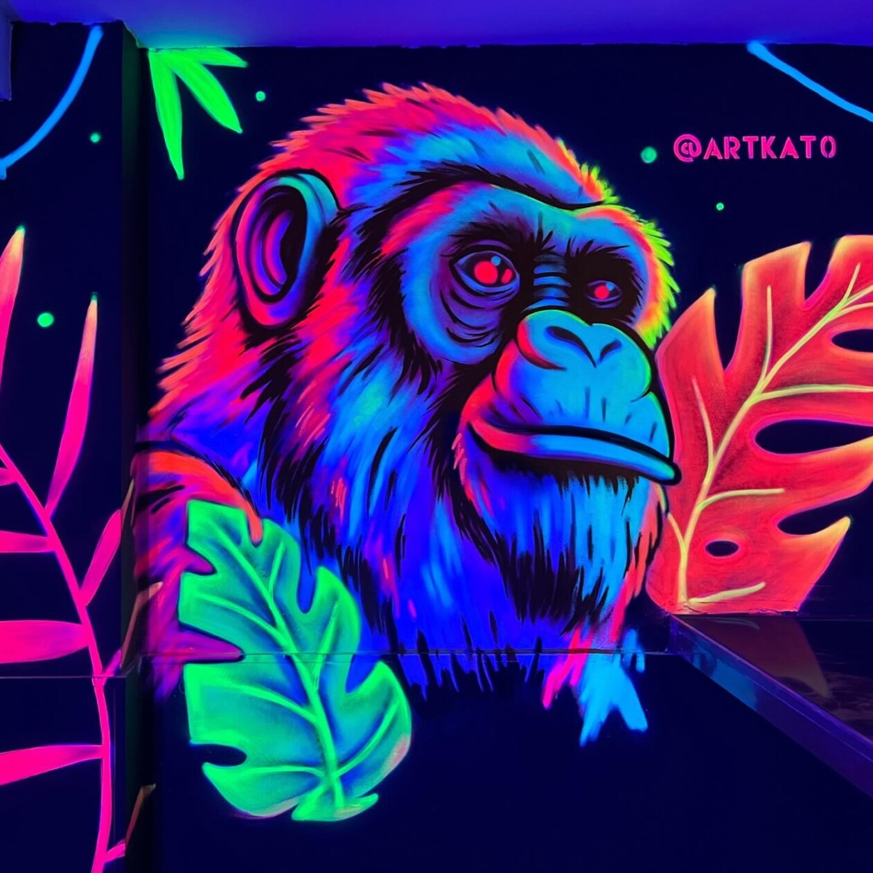 After Dark, The Luminous And Colorful Murals Of Fabián Bravo Guerrero (8)