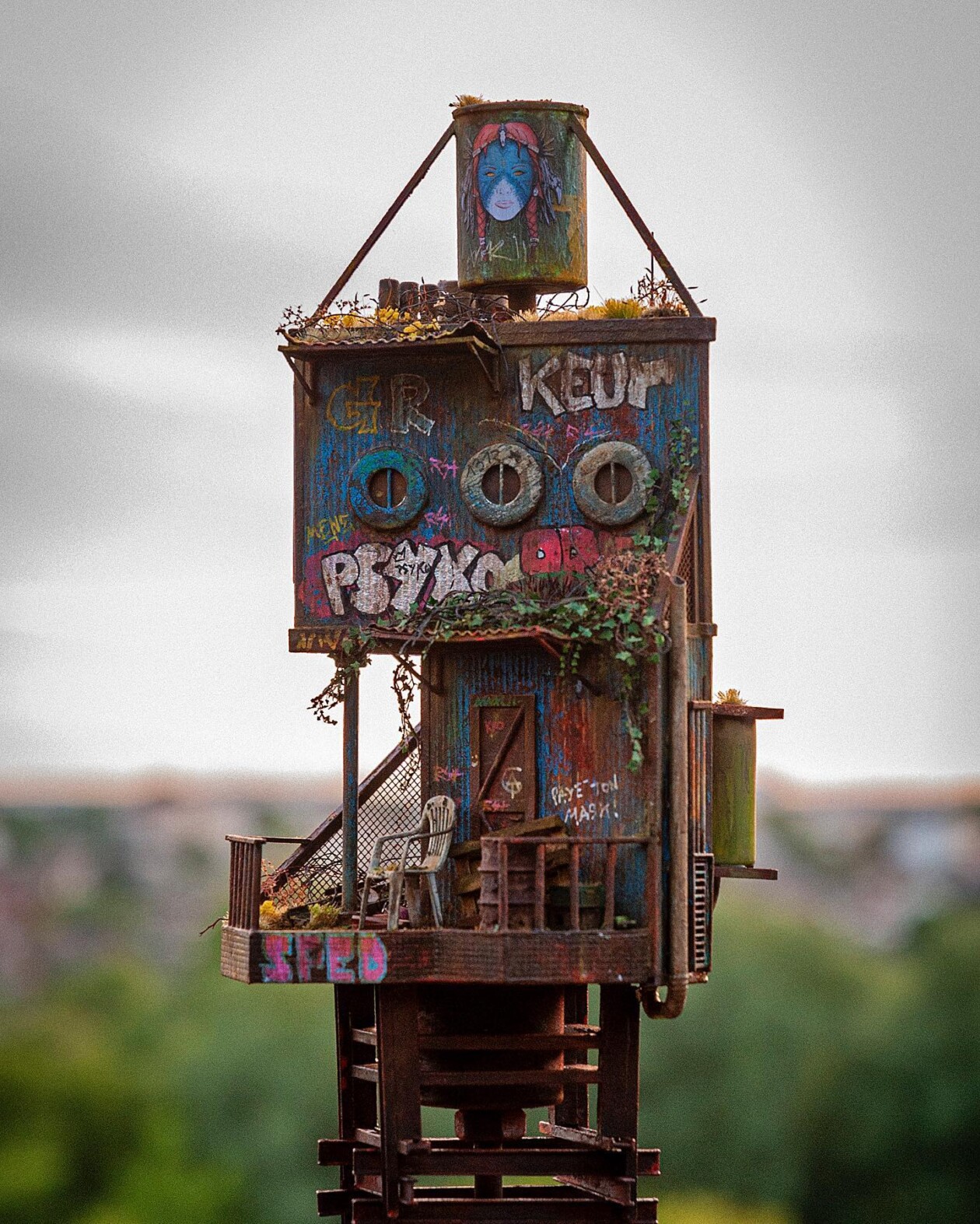 The Miniature Post Apocalyptic Worlds Of Simon Laveuve (19)