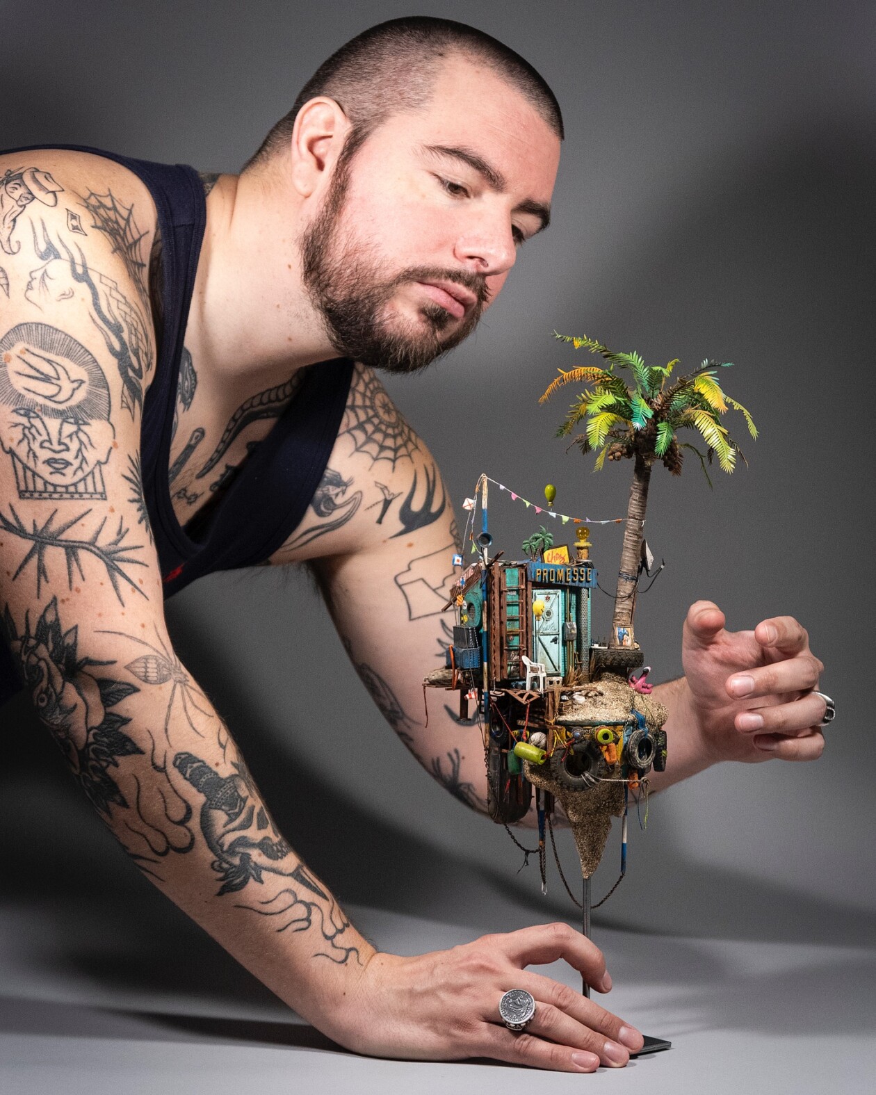 The Miniature Post Apocalyptic Worlds Of Simon Laveuve (5)