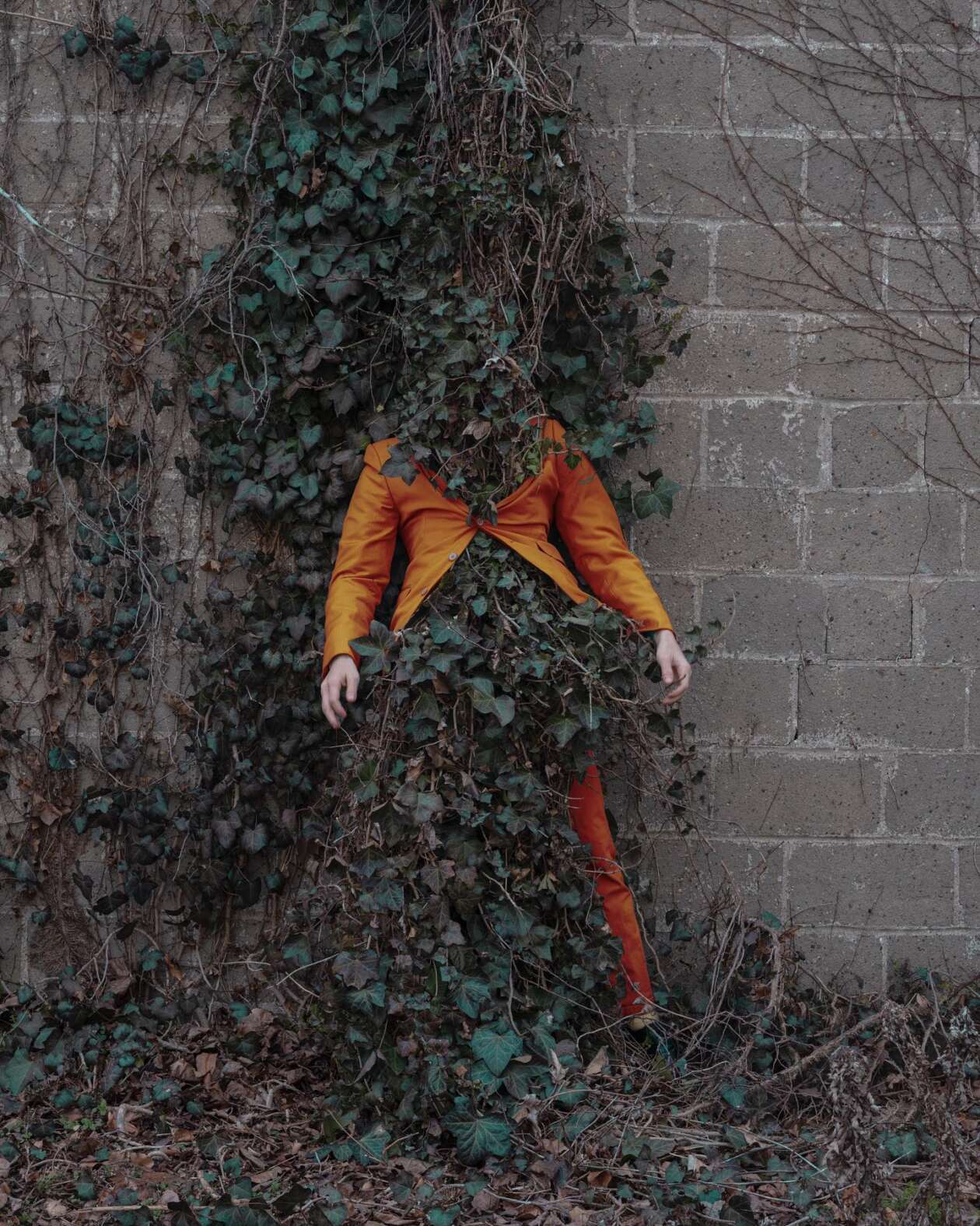 The Mundane Absurdity In Ben Zank's Surreal Photography (10)