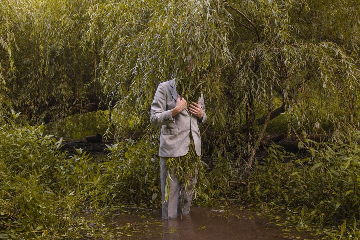 The Mundane Absurdity In Ben Zank's Surreal Photography (12)