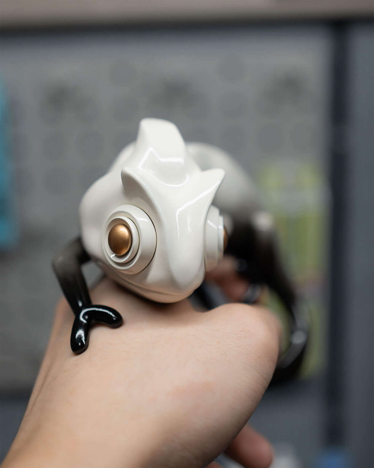 Hudy's Intriguing Resin Sculptures (3)