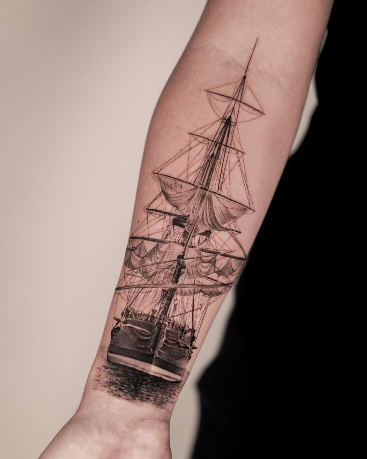 Hyper Realistic Monochromatic Tattoos By Jz (19)