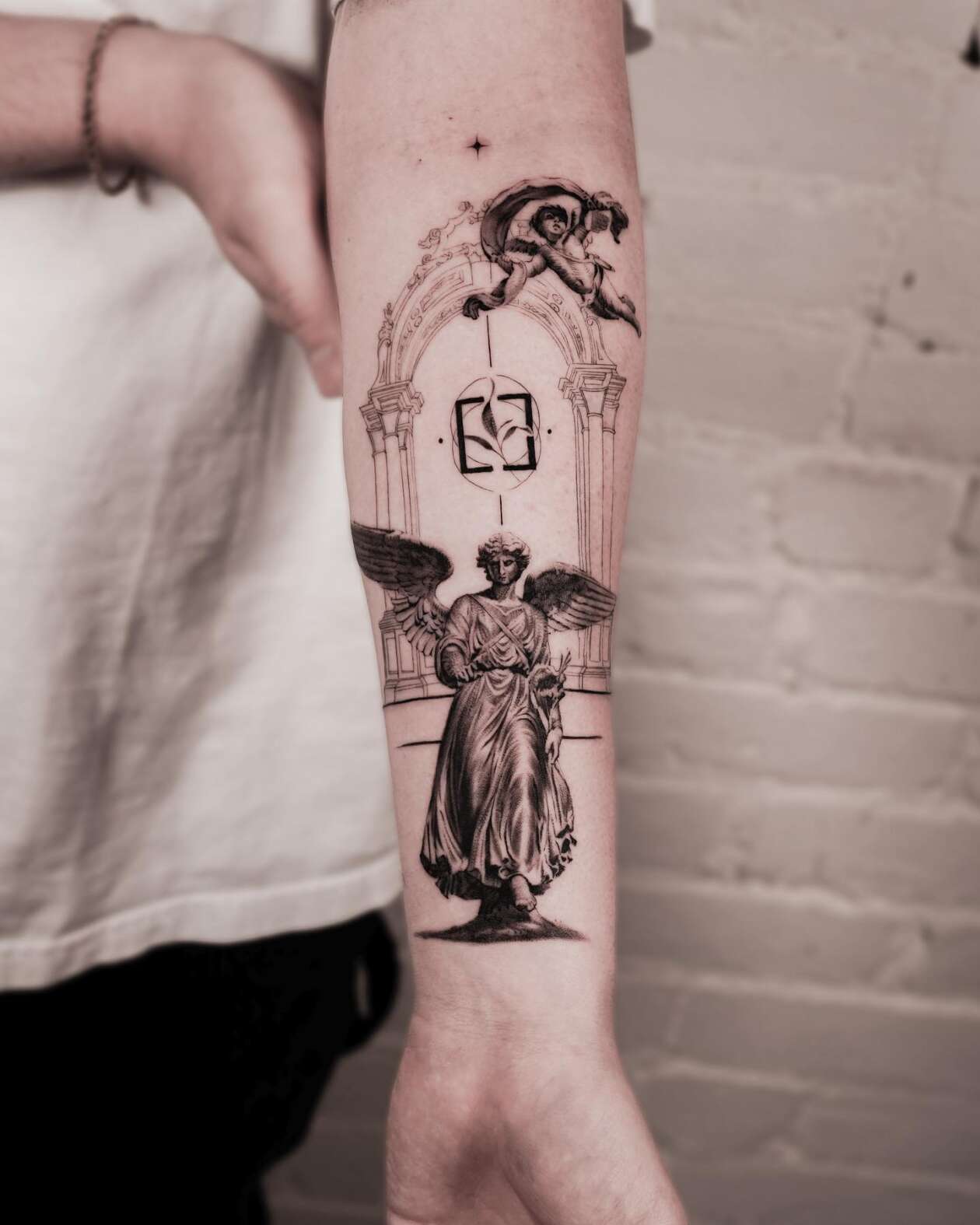 Hyper Realistic Monochromatic Tattoos By Jz (4)