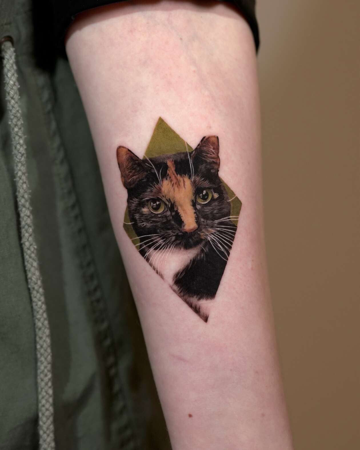 Hyper Realistic Pet Tattoos By Yeono (1)