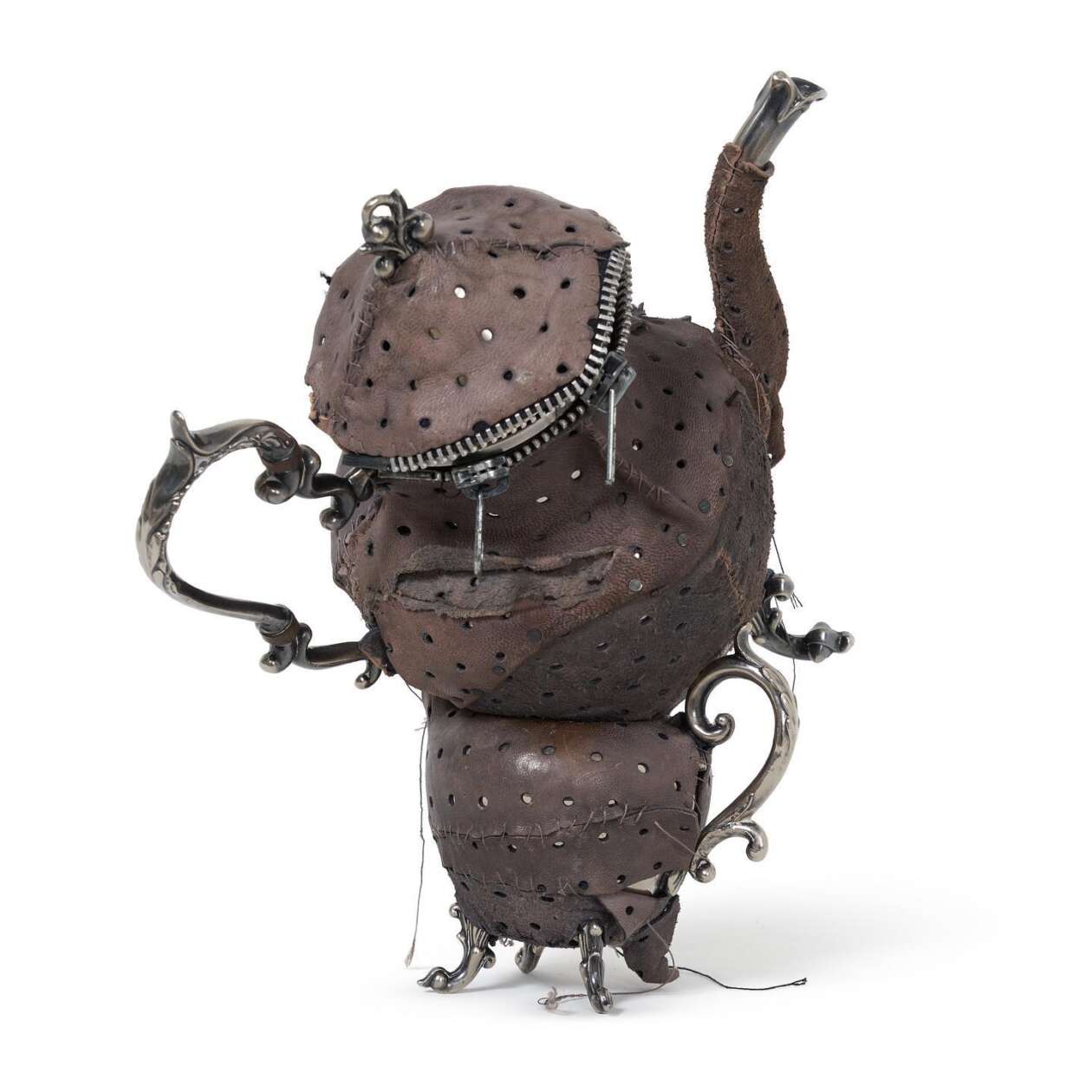 Brandon Morris' Sculptures That Combine Cyberpunk, History, And Fashion (13)