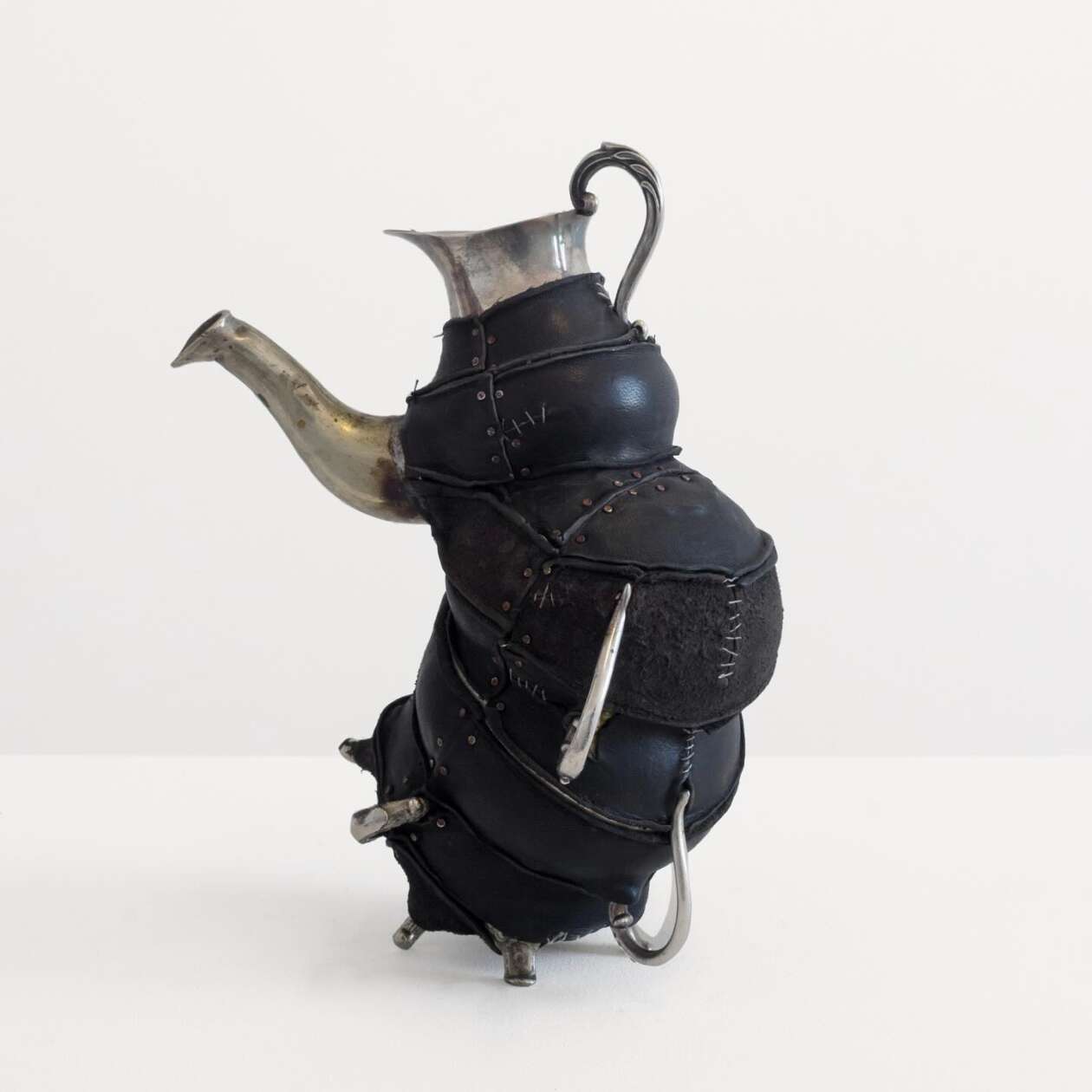 Brandon Morris' Sculptures That Combine Cyberpunk, History, And Fashion (17)