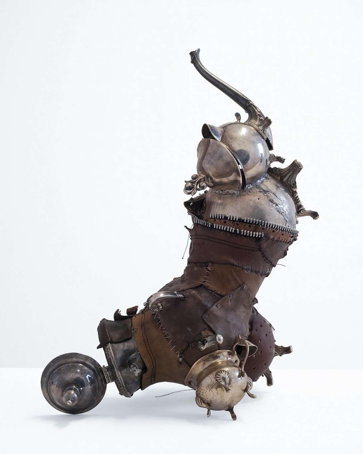 Brandon Morris' Sculptures That Combine Cyberpunk, History, And Fashion (18)