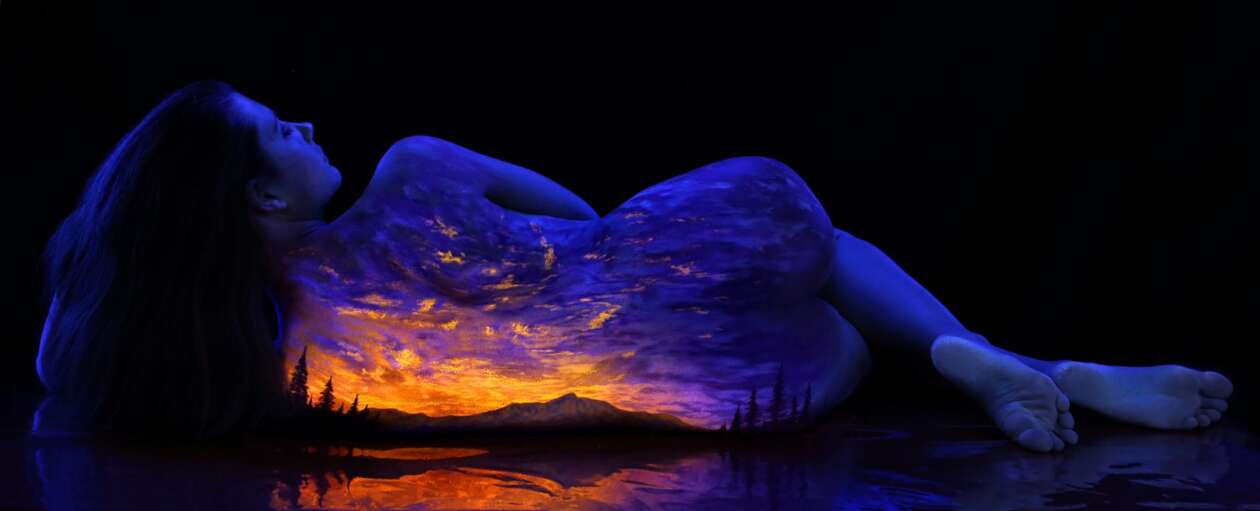 John Poppleton’s Glowing Body Art (7)