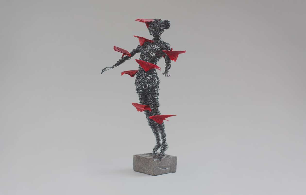 Karen Akhikyan’s Wire Sculptures (21)