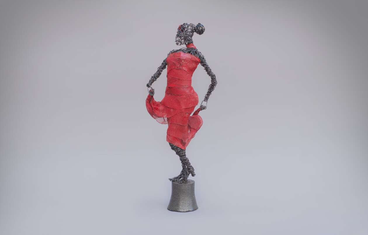 Karen Akhikyan’s Wire Sculptures (3)