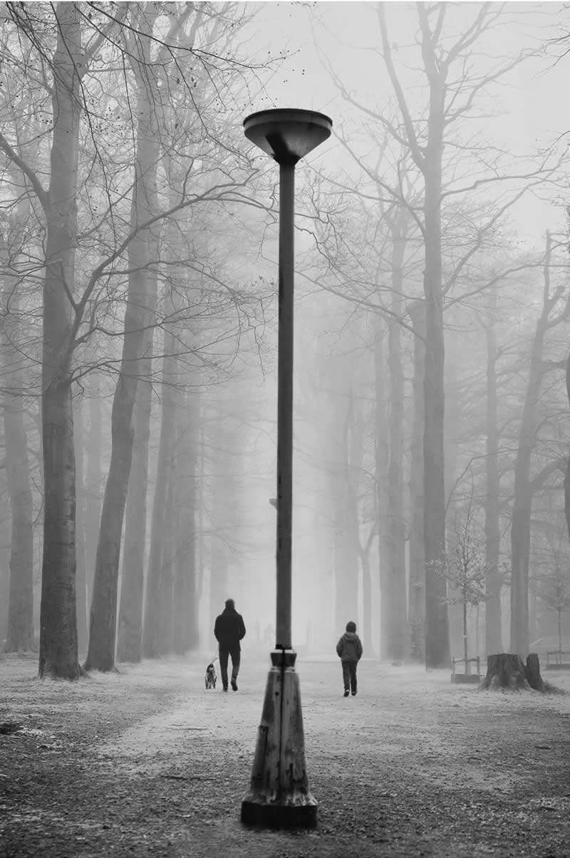 Black And White Street Photography By Mania De Praeter (7)