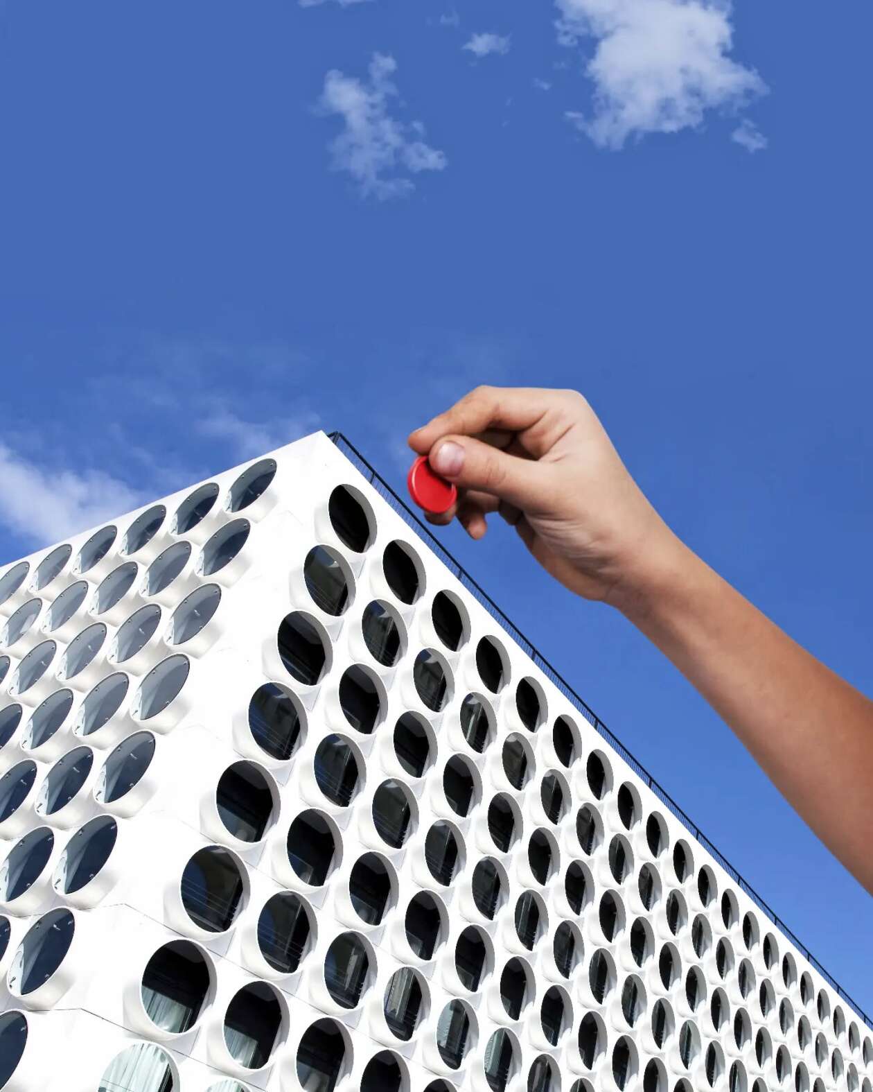 Hugo Suíssas' Clever Collages (2)