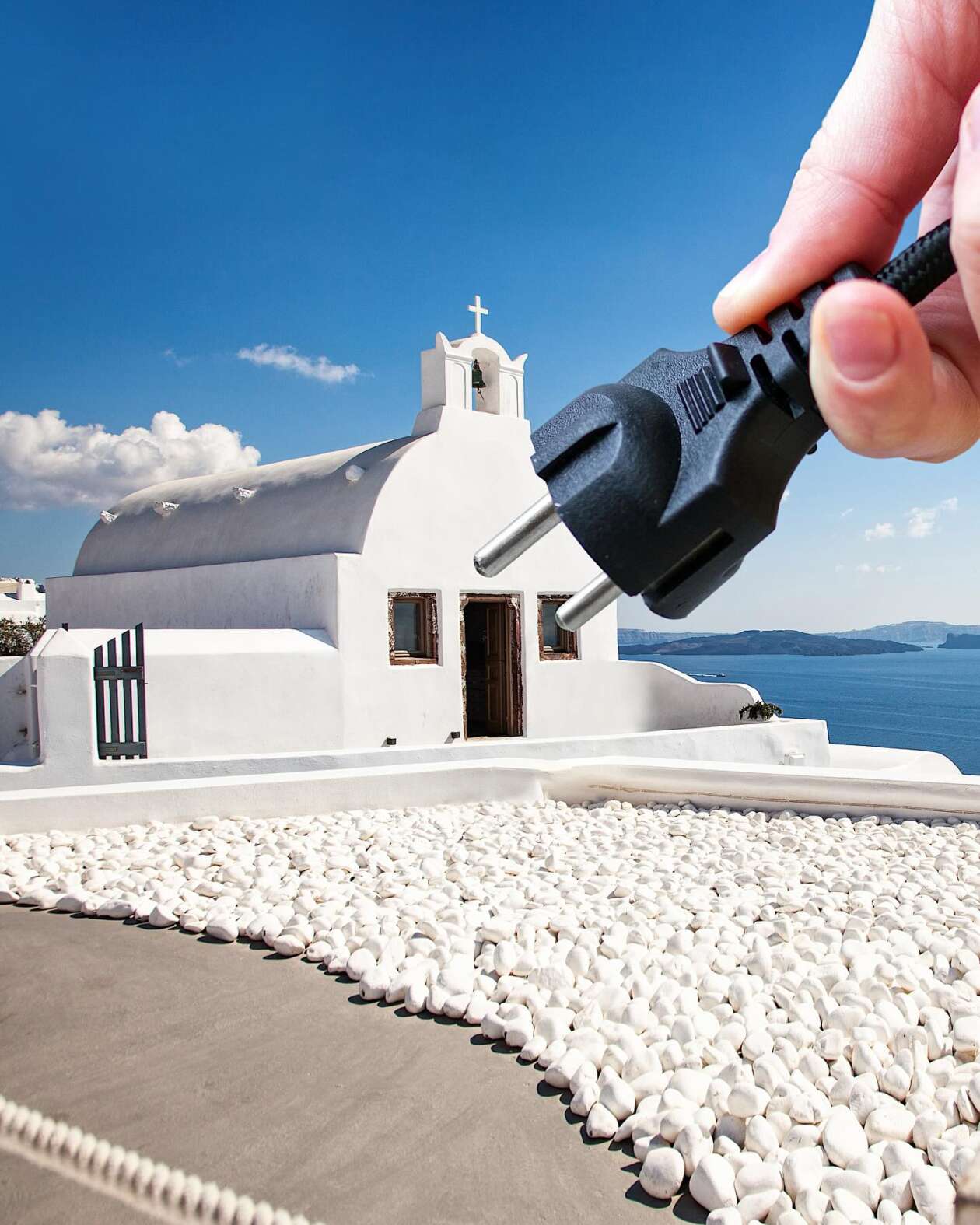 Hugo Suíssas' Clever Collages (6)