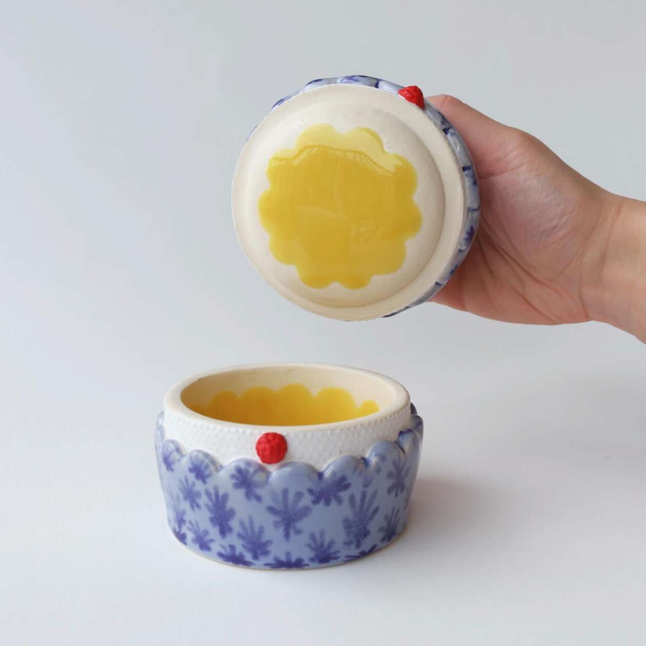 Naomi Peterson’s Ceramic 'cup Cakes' (2)