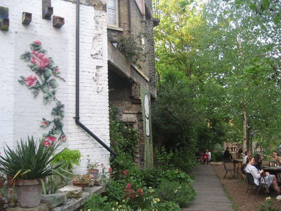 Raquel Rodrigo’s Embroidered Street Art (4)