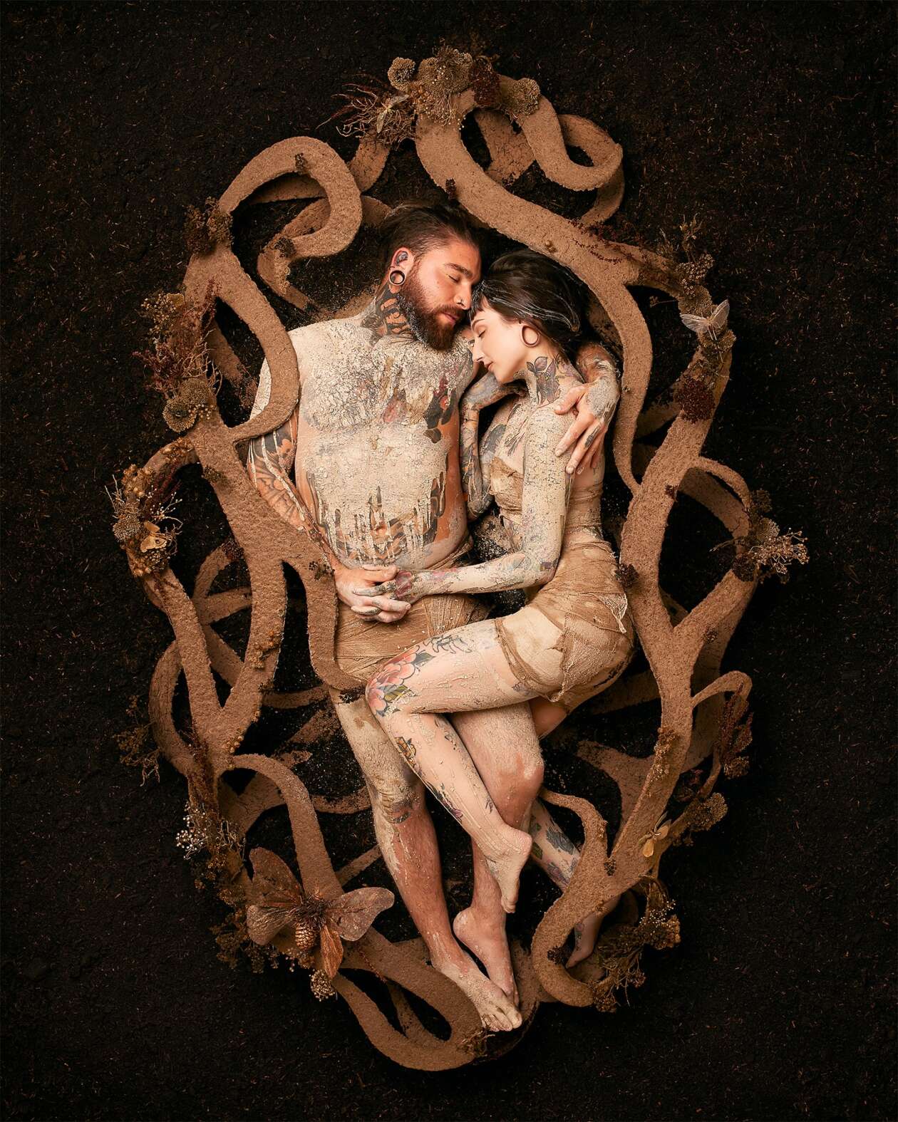 Leigh Schneider's Dark, Surreal, And Symbolic Photography (5)