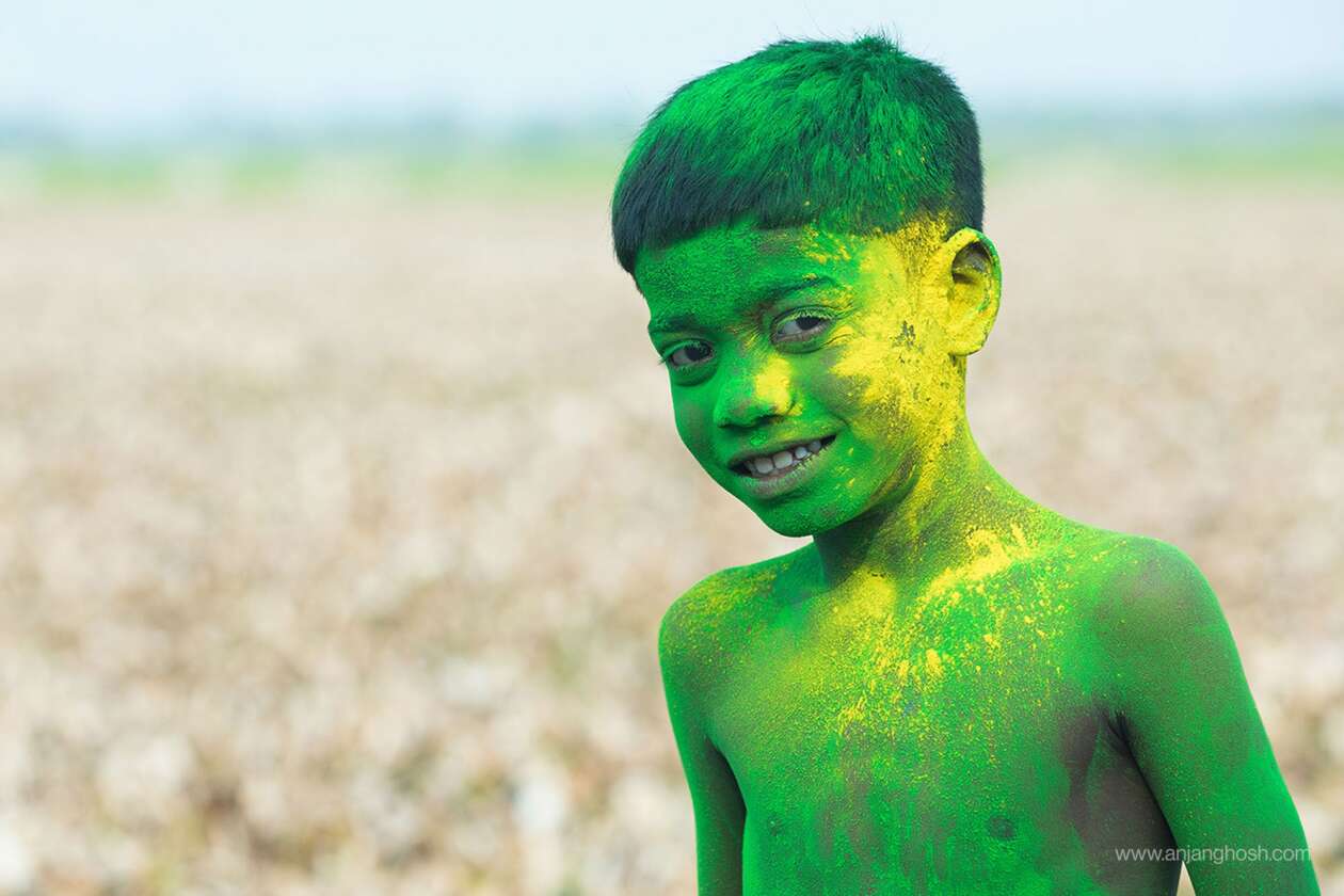 Photos Of Holi In A Rural Bengal Village By Anjan Ghosh (13)