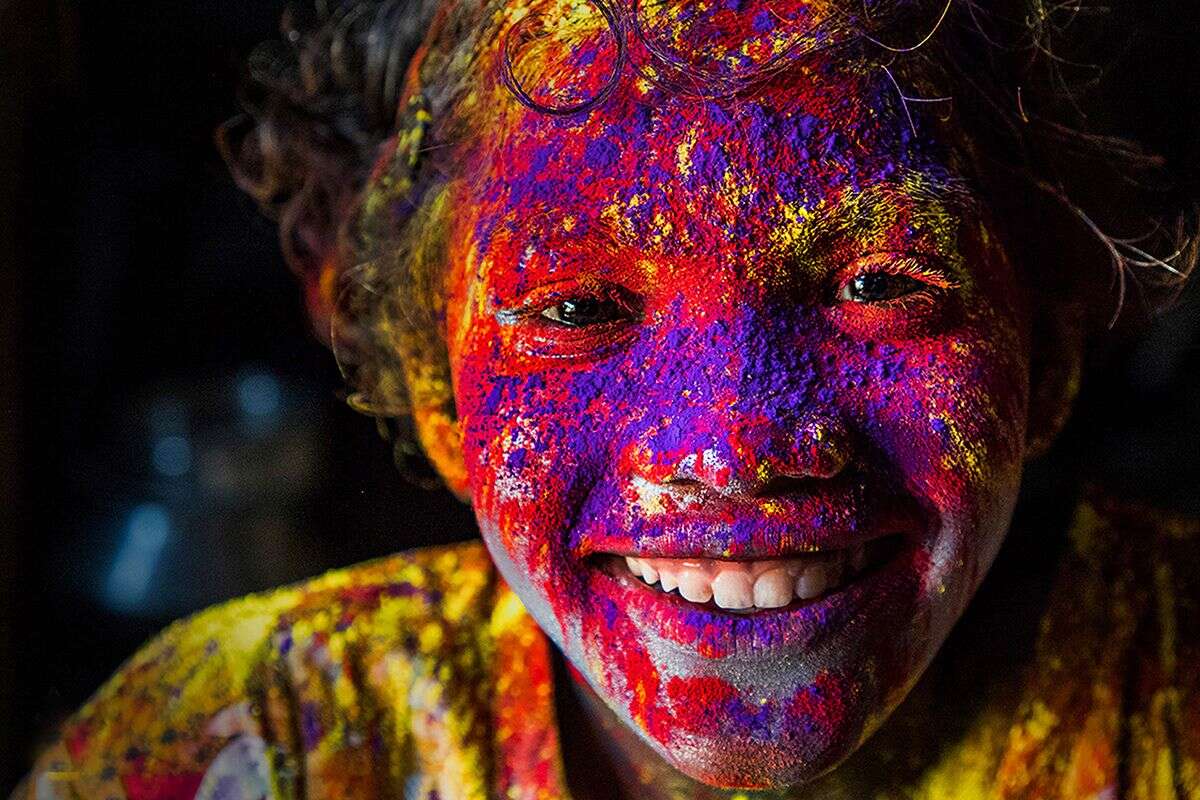 Photos Of Holi In A Rural Bengal Village By Anjan Ghosh (15)