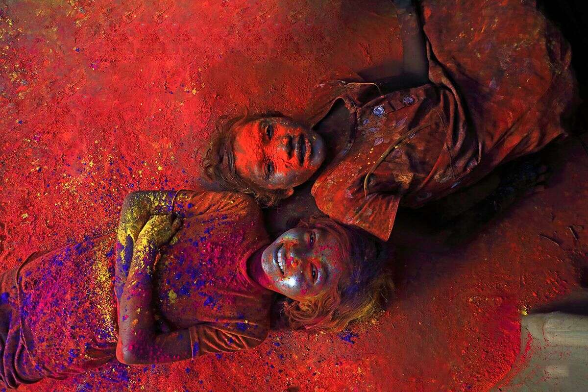 Photos Of Holi In A Rural Bengal Village By Anjan Ghosh (9)