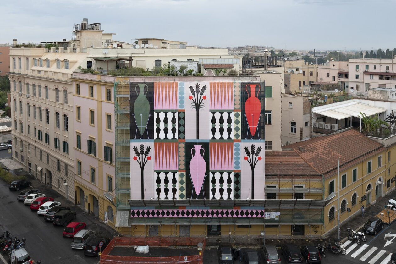 Agostino Iacurci's Elegant Monumental Murals (11)