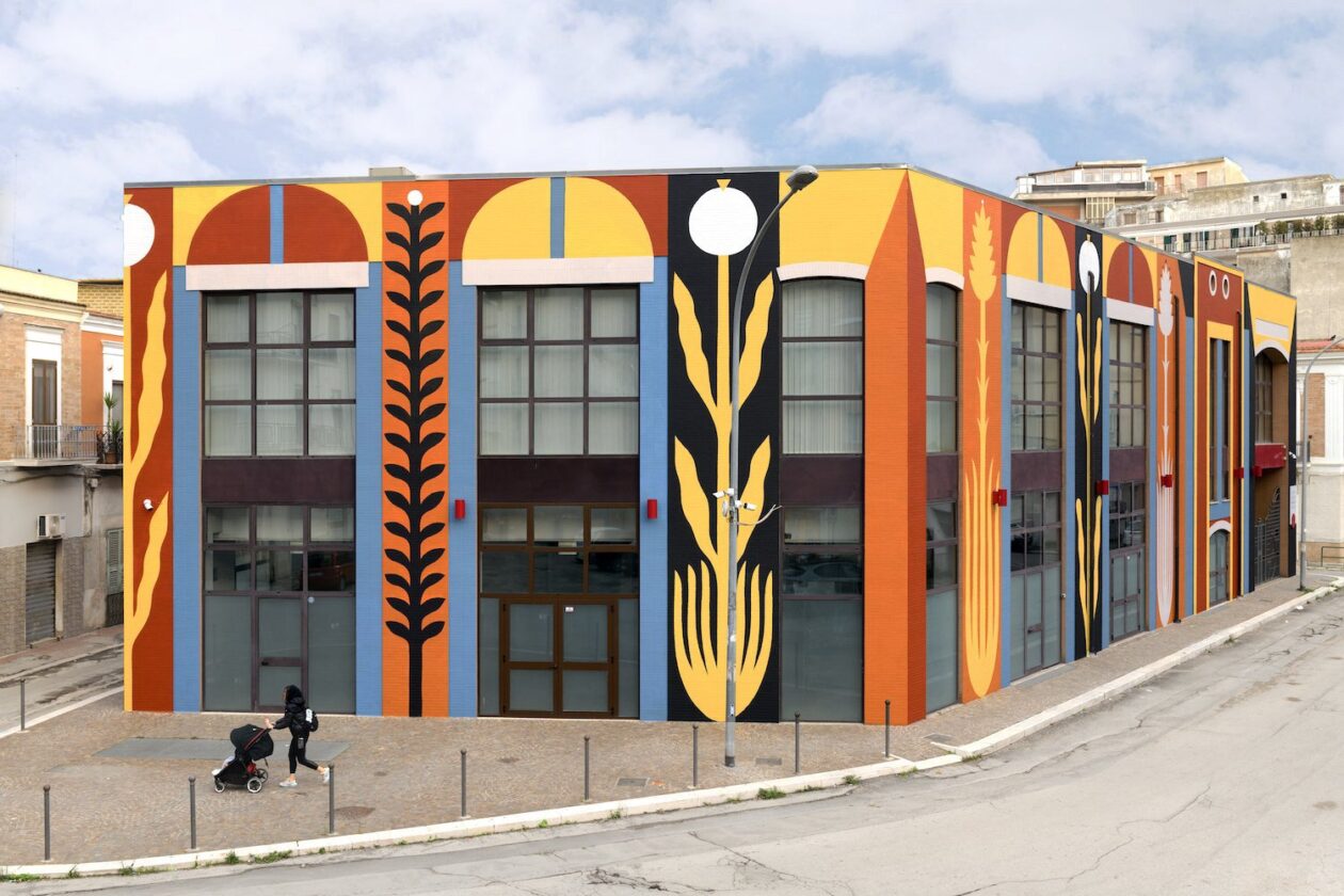 Agostino Iacurci's Elegant Monumental Murals (15)