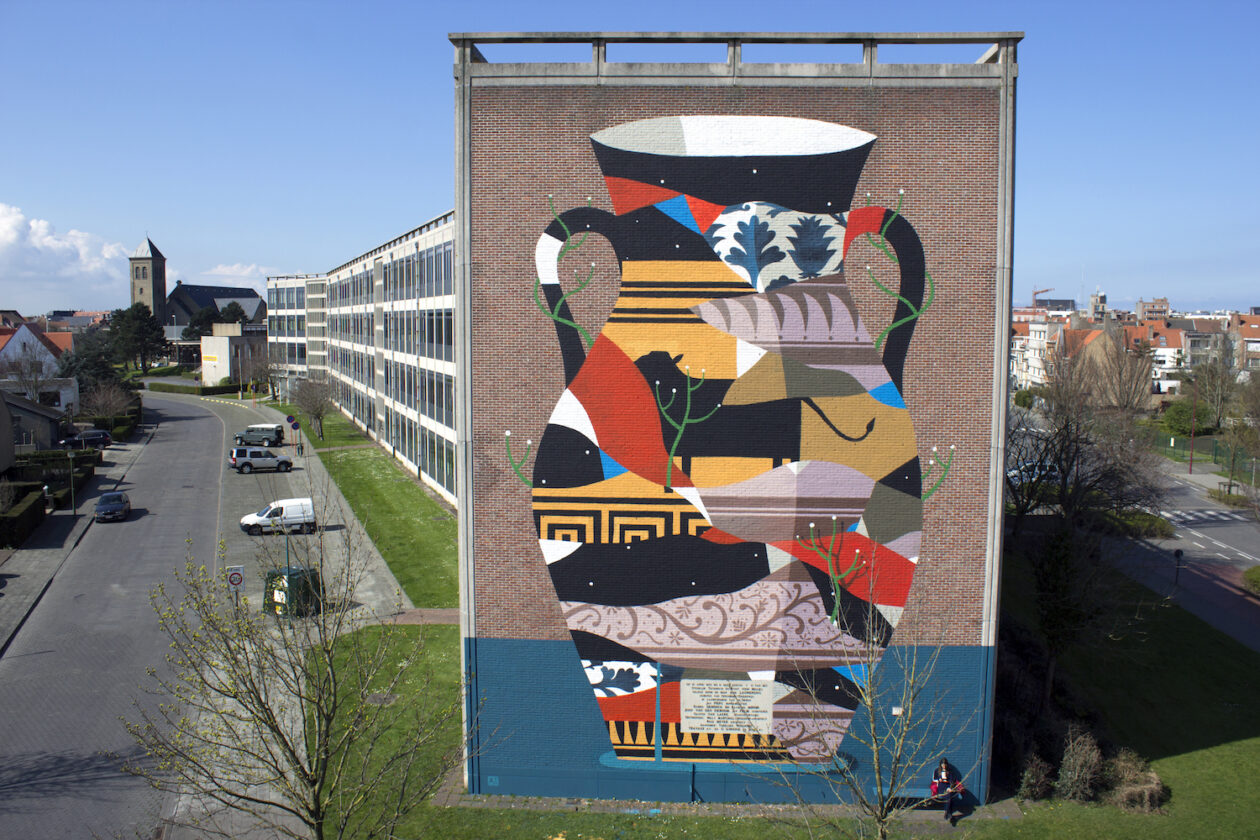 Agostino Iacurci's Elegant Monumental Murals (7)