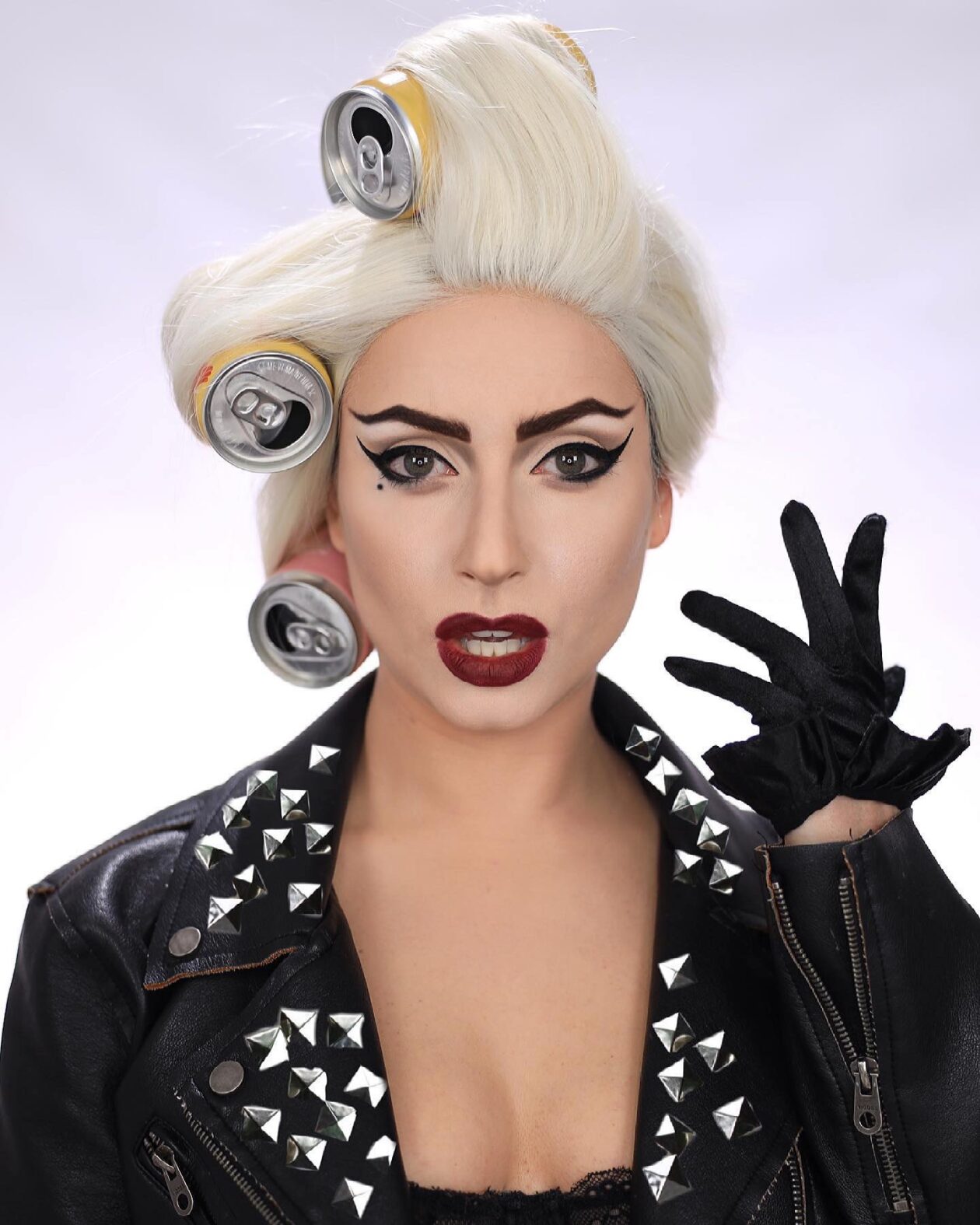 Annie Thomas’s Makeup Transformations (12)