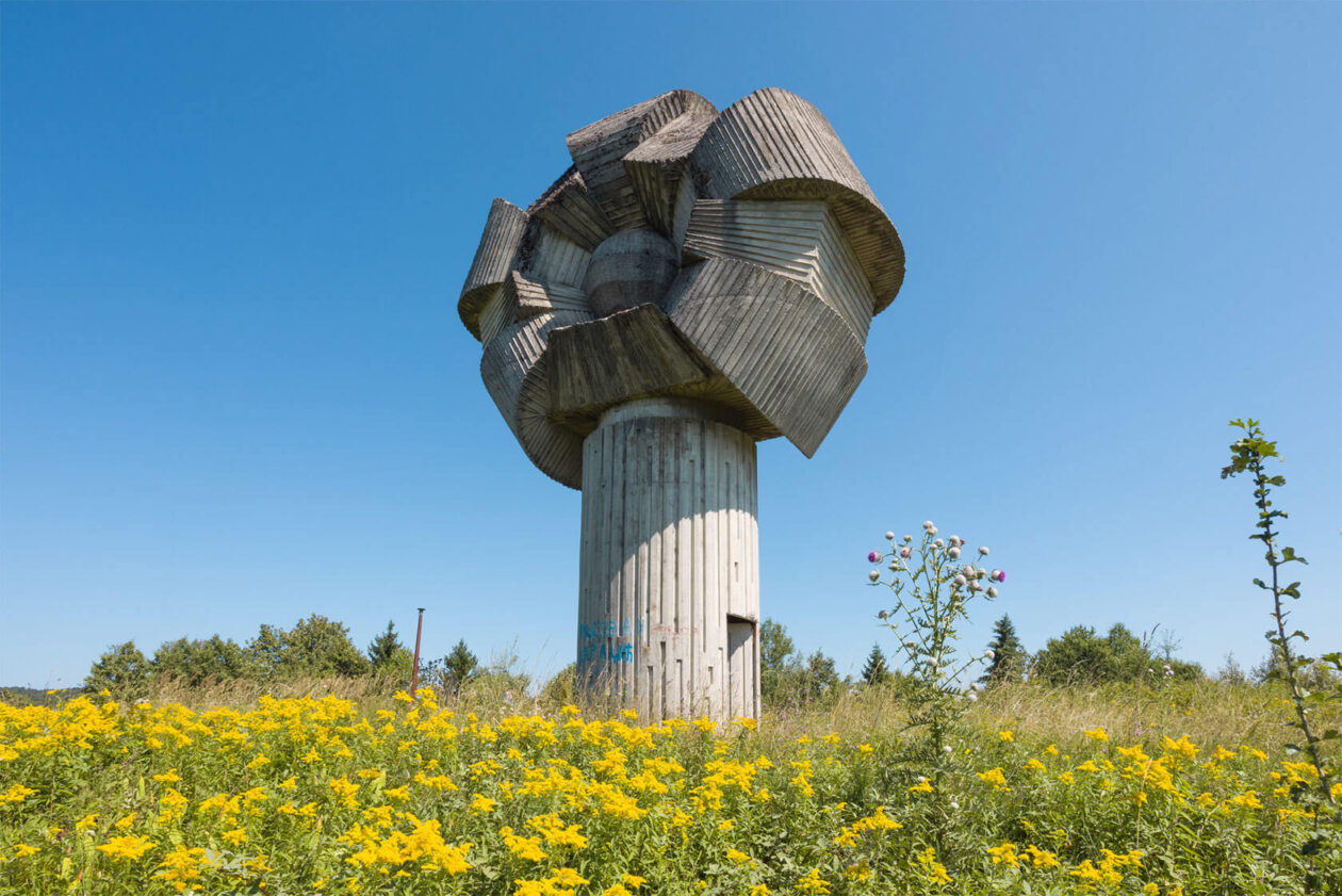 Arnau Rovira’s Futuristic Architecture Photography (6)