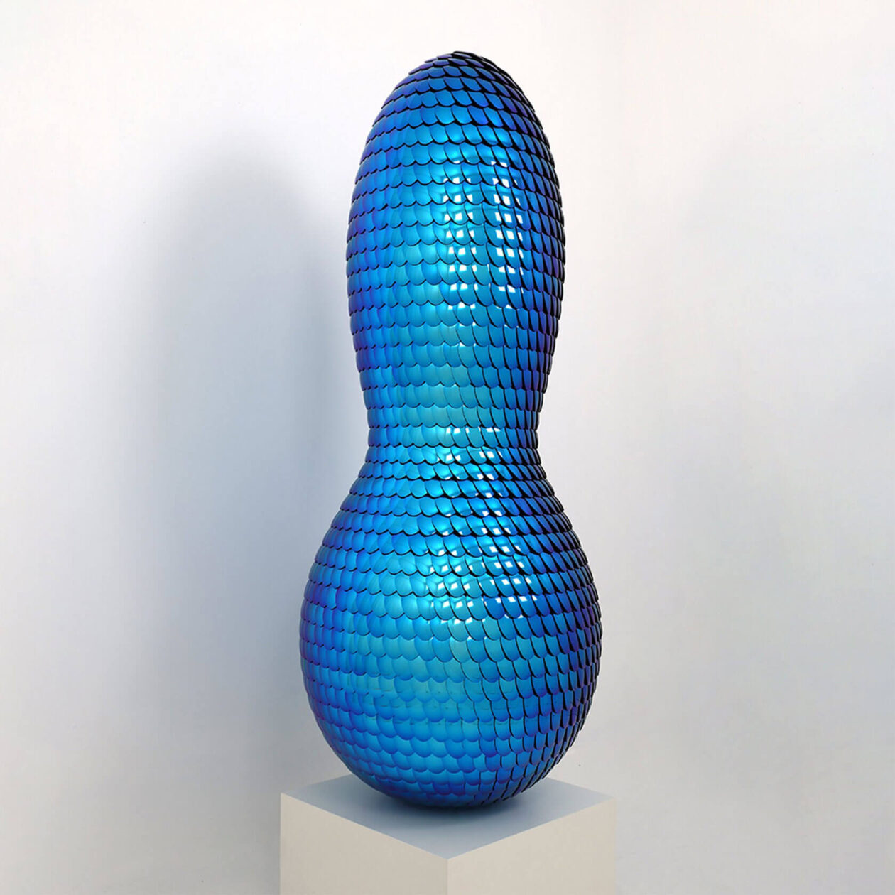 Eelco Hilgersom Shimmering Abstract Sculptural Creatures (8)