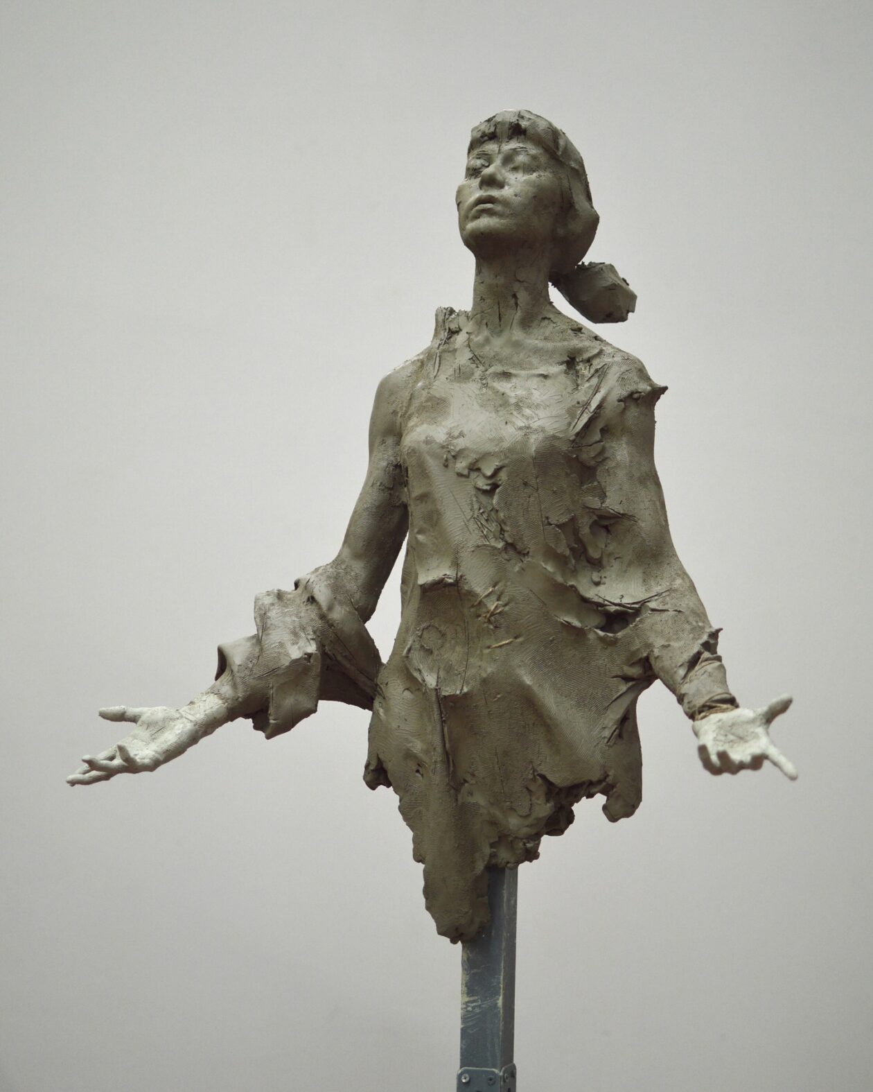 Expressive Ceramic Sculptures By Eudald De Juana Gorriz (11)